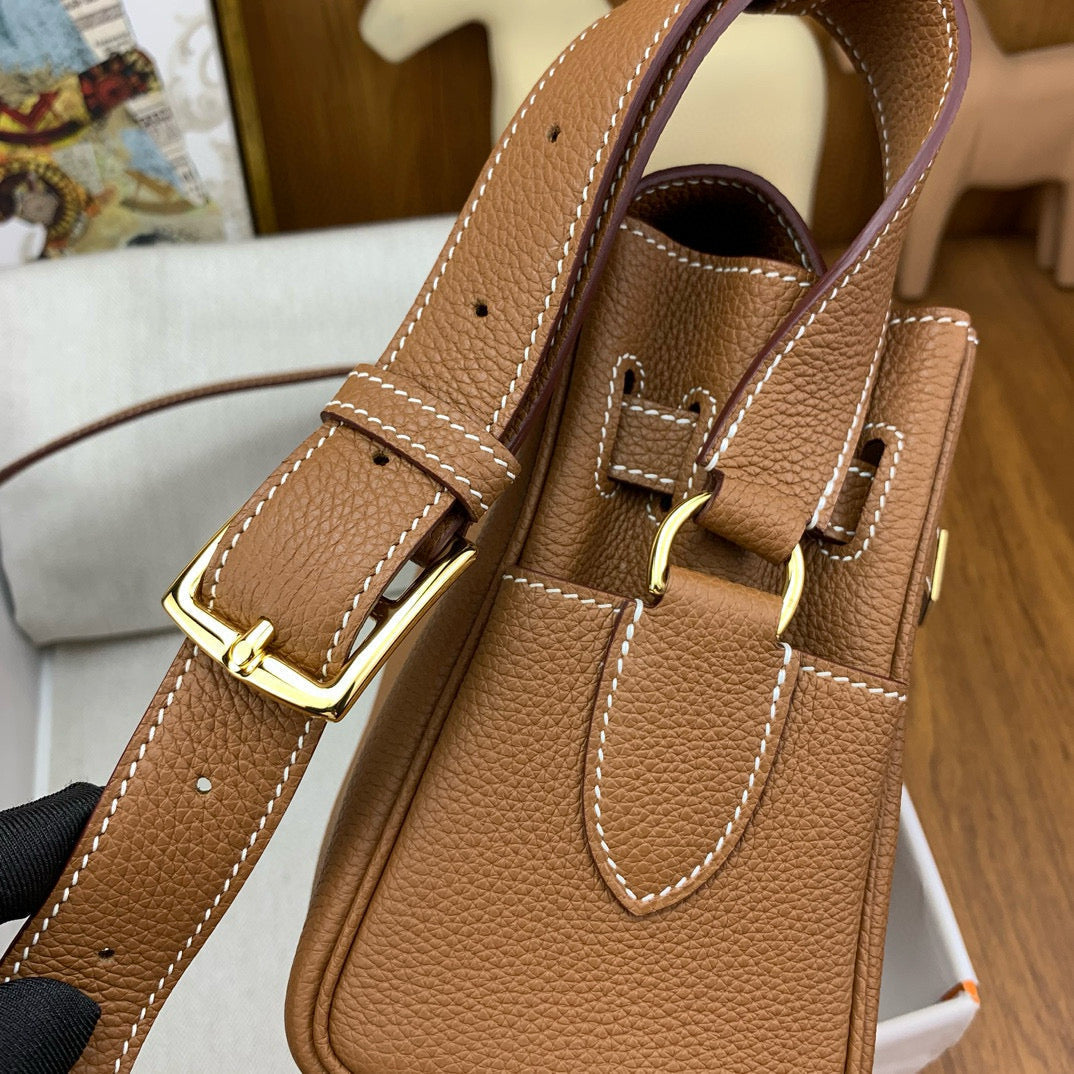 HERM KELLY MESSENGER 25