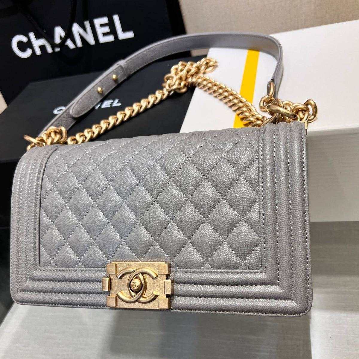 BOY BAG MEDIUM 25 GREY CAVIAR GOLD HARDWARE