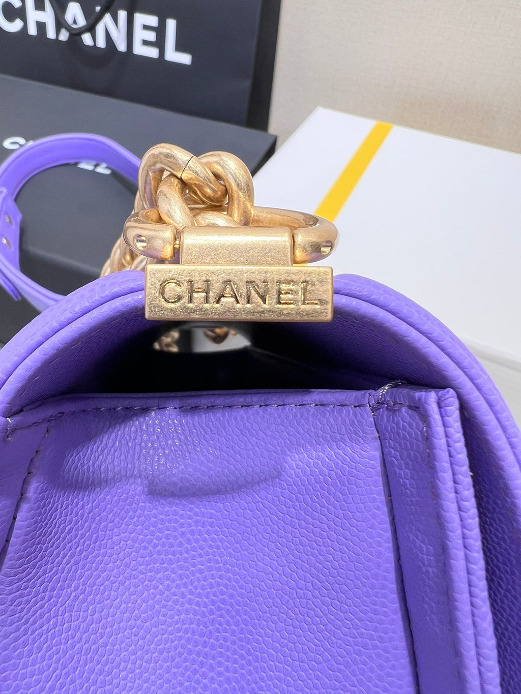 BOY BAG MEDIUM 25 PURPLE CAVIAR GOLD HARDWARE
