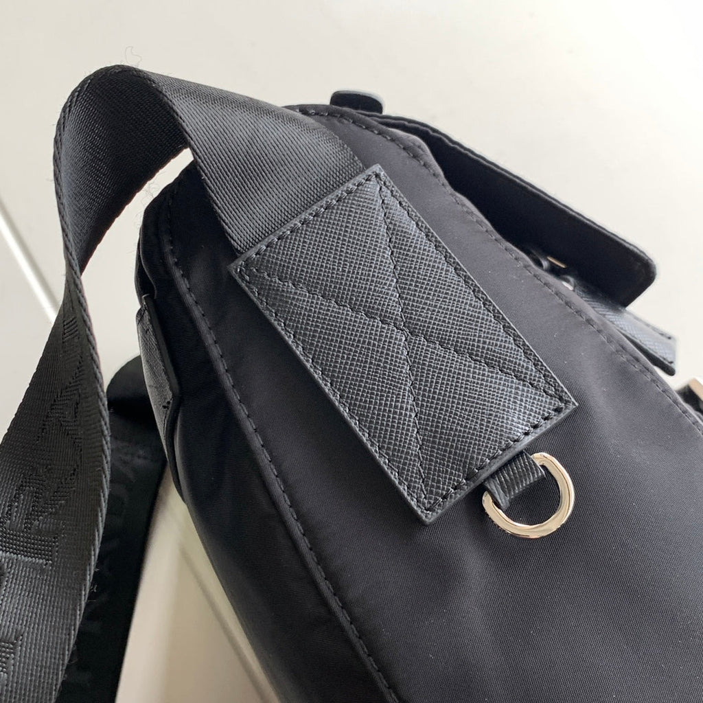 TRIANGLE LOGO CROSSBODY BAG 30 IN BLACK RE-NYLON