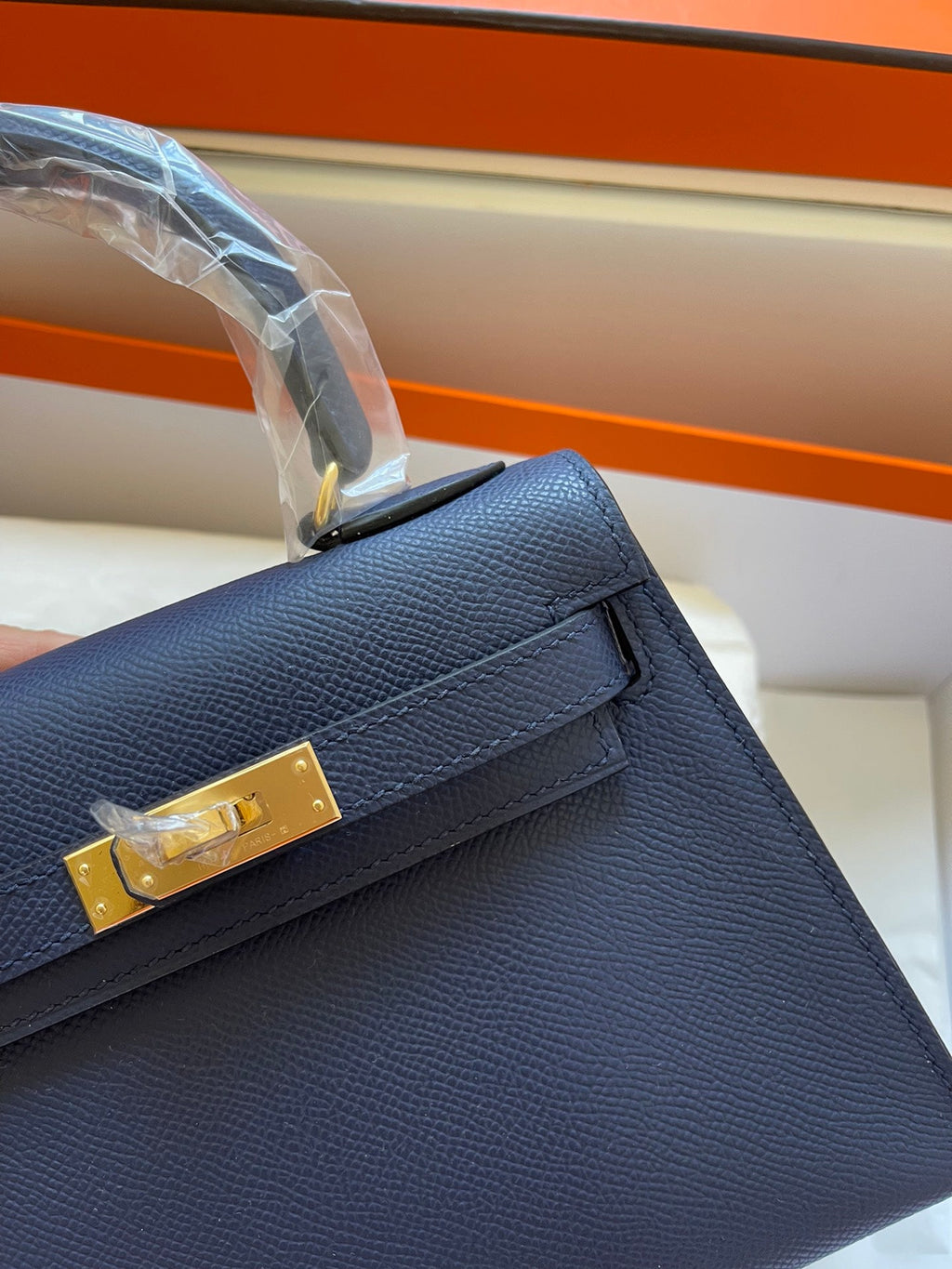KELLY MINI 20 BAG IN NAVY BLUE CALFSKIN WITH GOLD HARDWARE