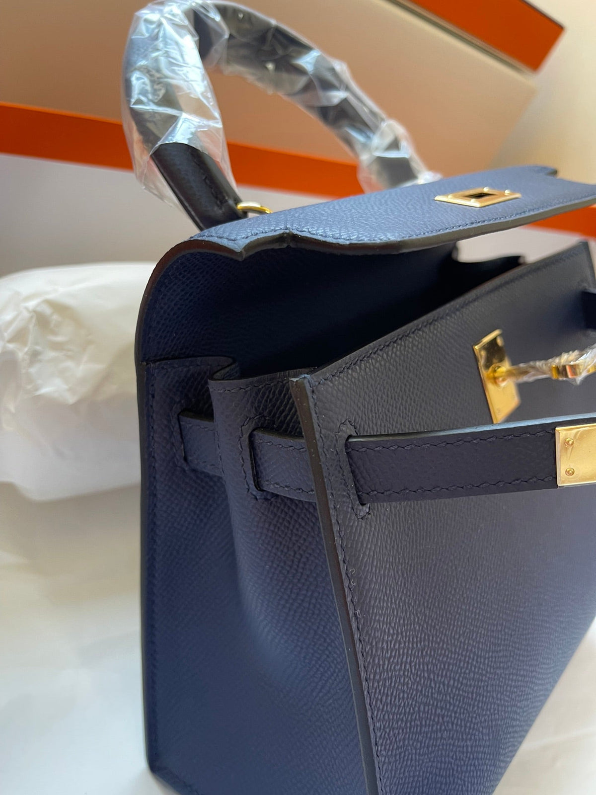 KELLY MINI 20 BAG IN NAVY BLUE CALFSKIN WITH GOLD HARDWARE