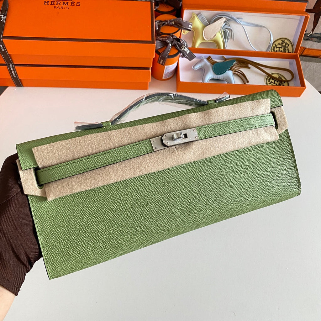 KELLY CUT 31 IN APPLE GREEN CALFSKIN WITH SILVER HARDWARE