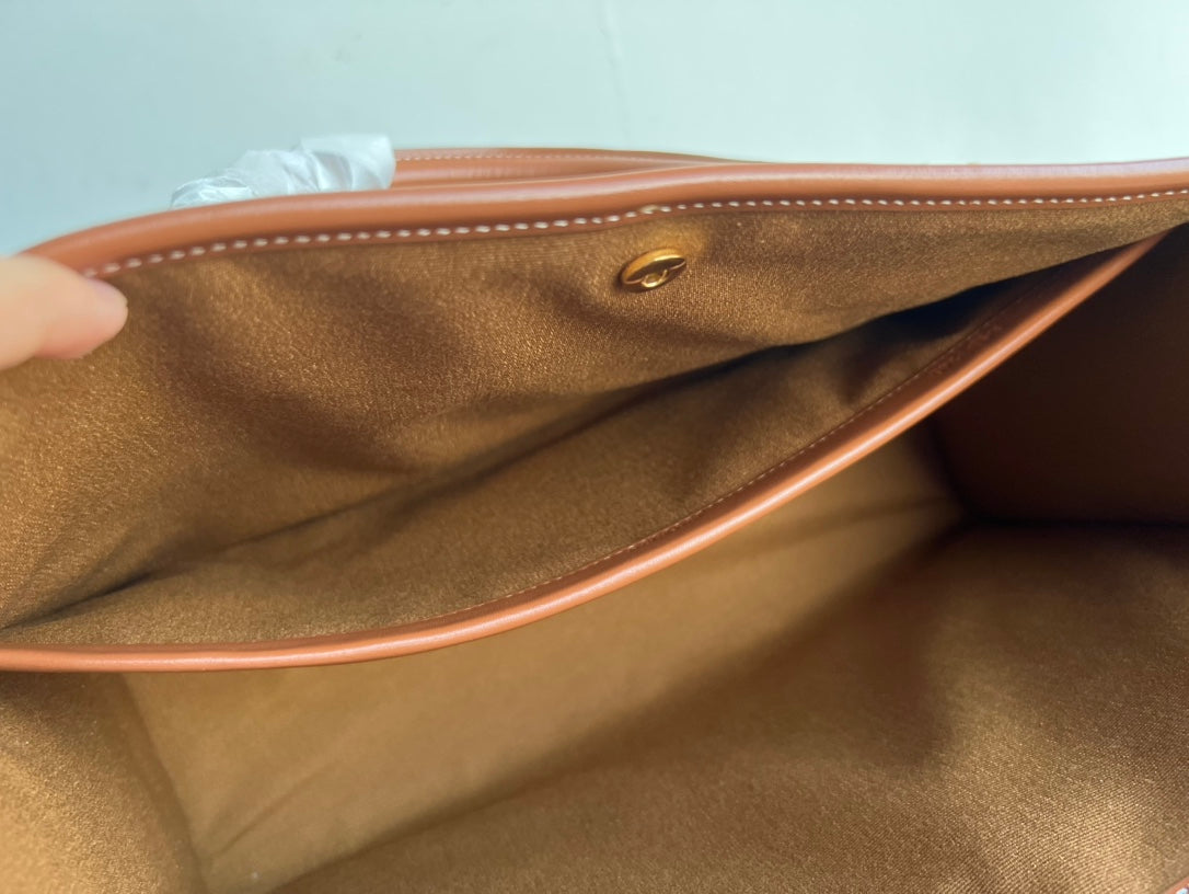 TRIOMPHE CABAS 35 BLACK CALFSKIN TOTE
