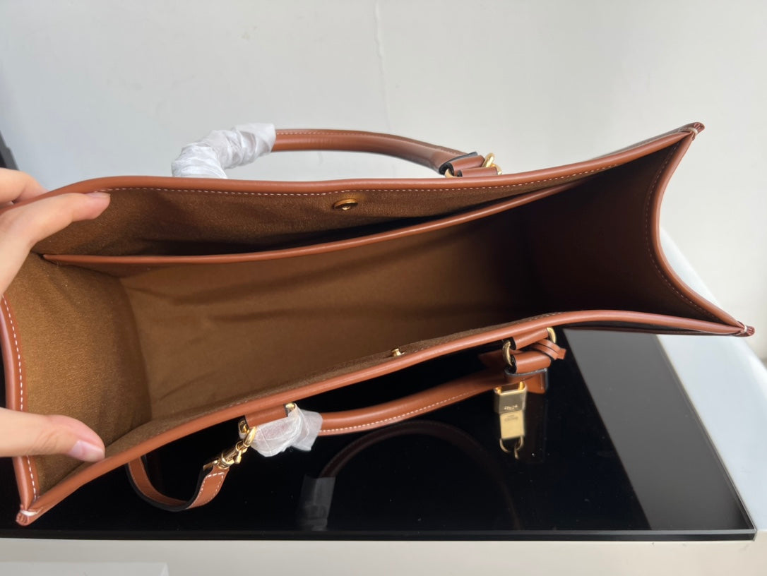 TRIOMPHE CABAS 35 BLACK CALFSKIN TOTE
