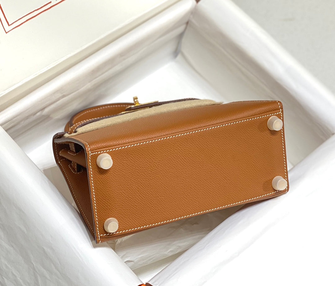 KELLY MINI 20 BAG IN BRONZE BROWN CALFSKIN WITH GOLD HARDWARE