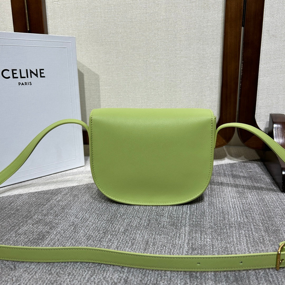 FOLCO CUIR TRIOMPHE 18 IN INCHWORM GREEN CALFSKIN