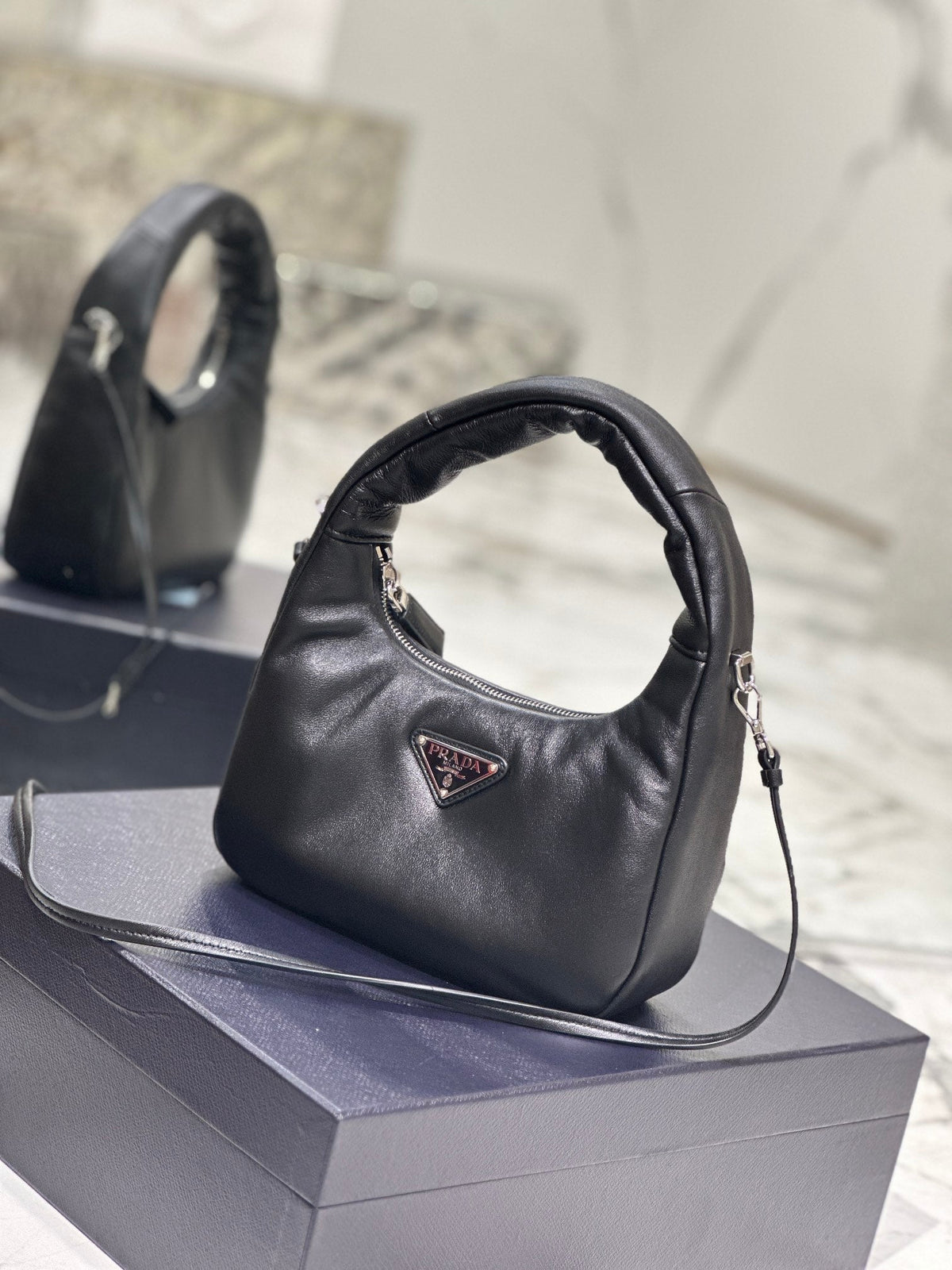 HOBO BAG 21 IN BLACK SOFT LAMBSKIN