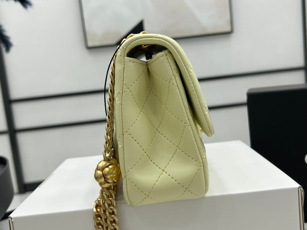 CC SMALL 23 FLAP BAG IN NEON YELLOW CALFSKIN GOLD HARDWARE