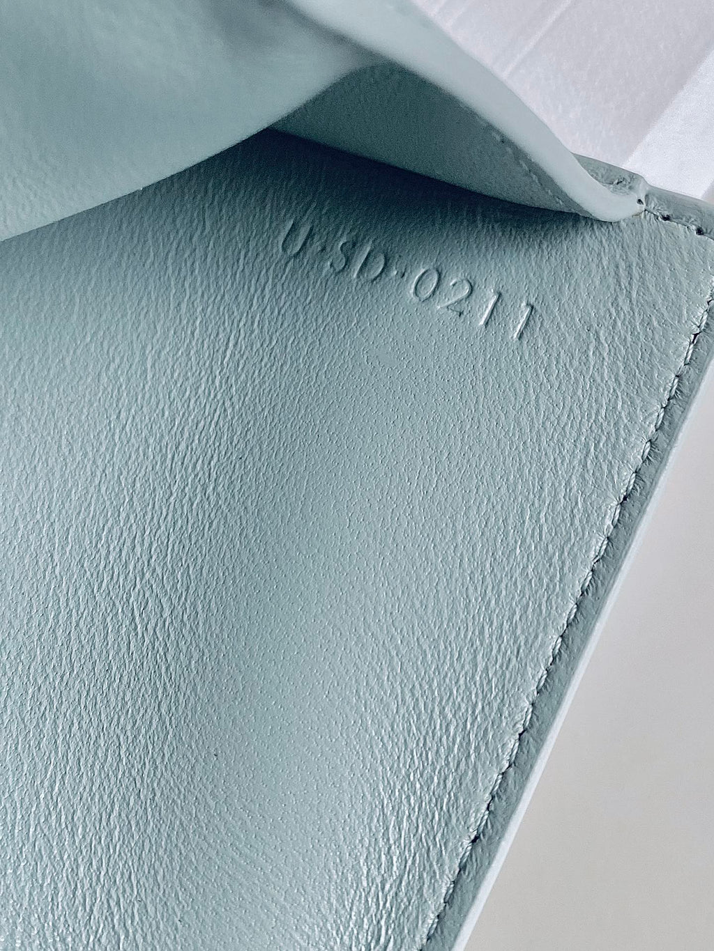TRIPHOME 10 TRIFOLD WALLET CALFSKIN BLUE PASTEL