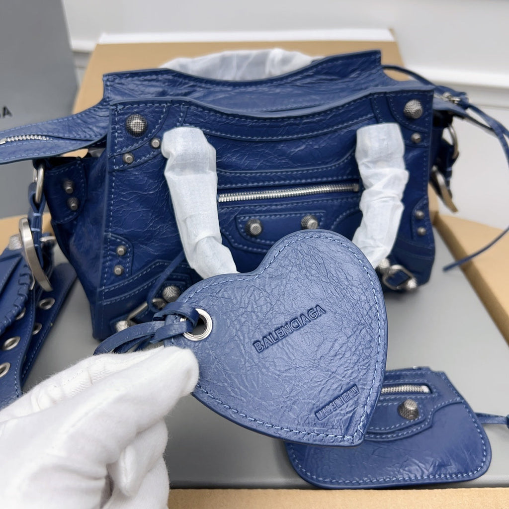 NEO CAGOLE 26 IN NAVY LAMBSKIN