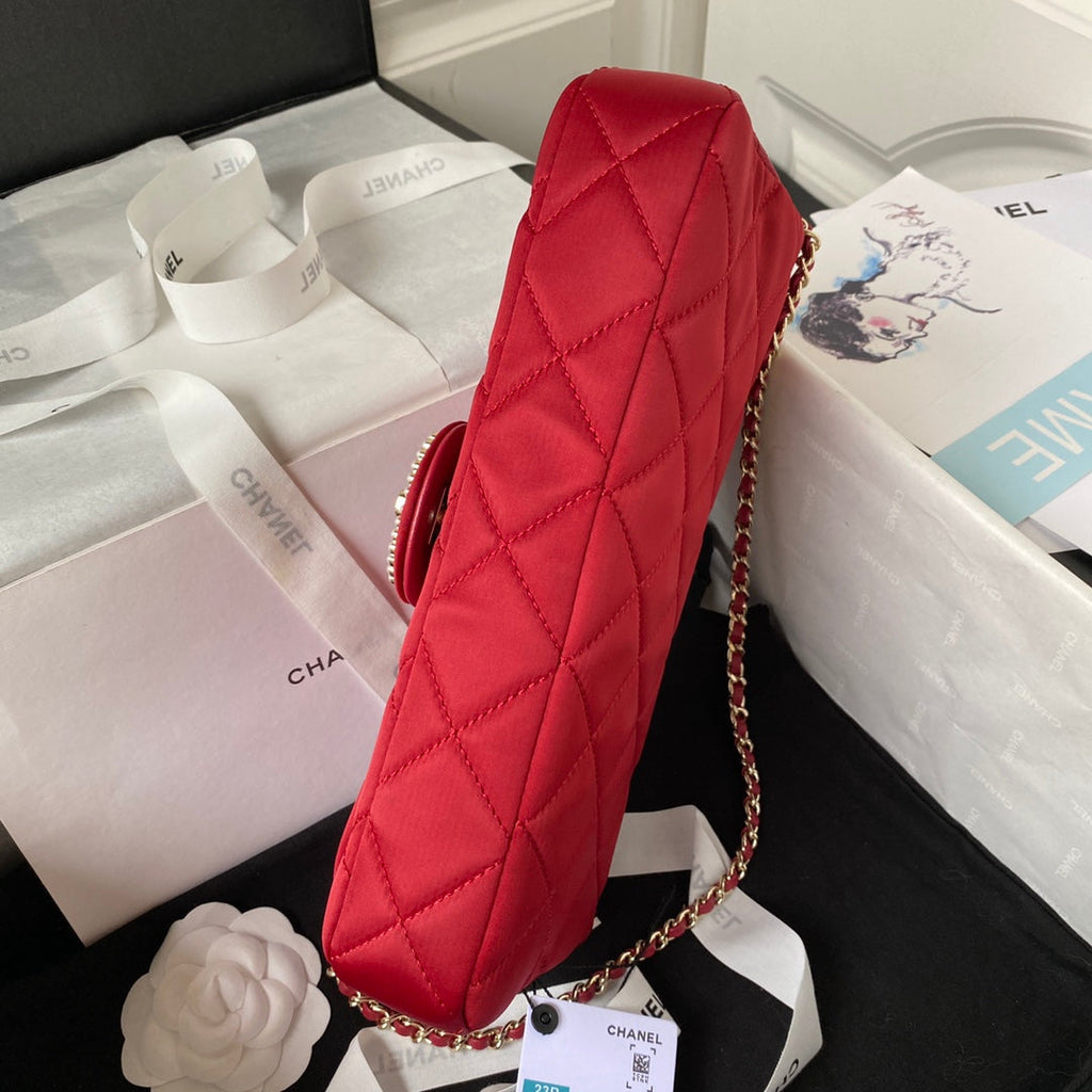 CC 26 CLUTCH WITH CHAIN BAG IN CHERRY RED CALFSKIN