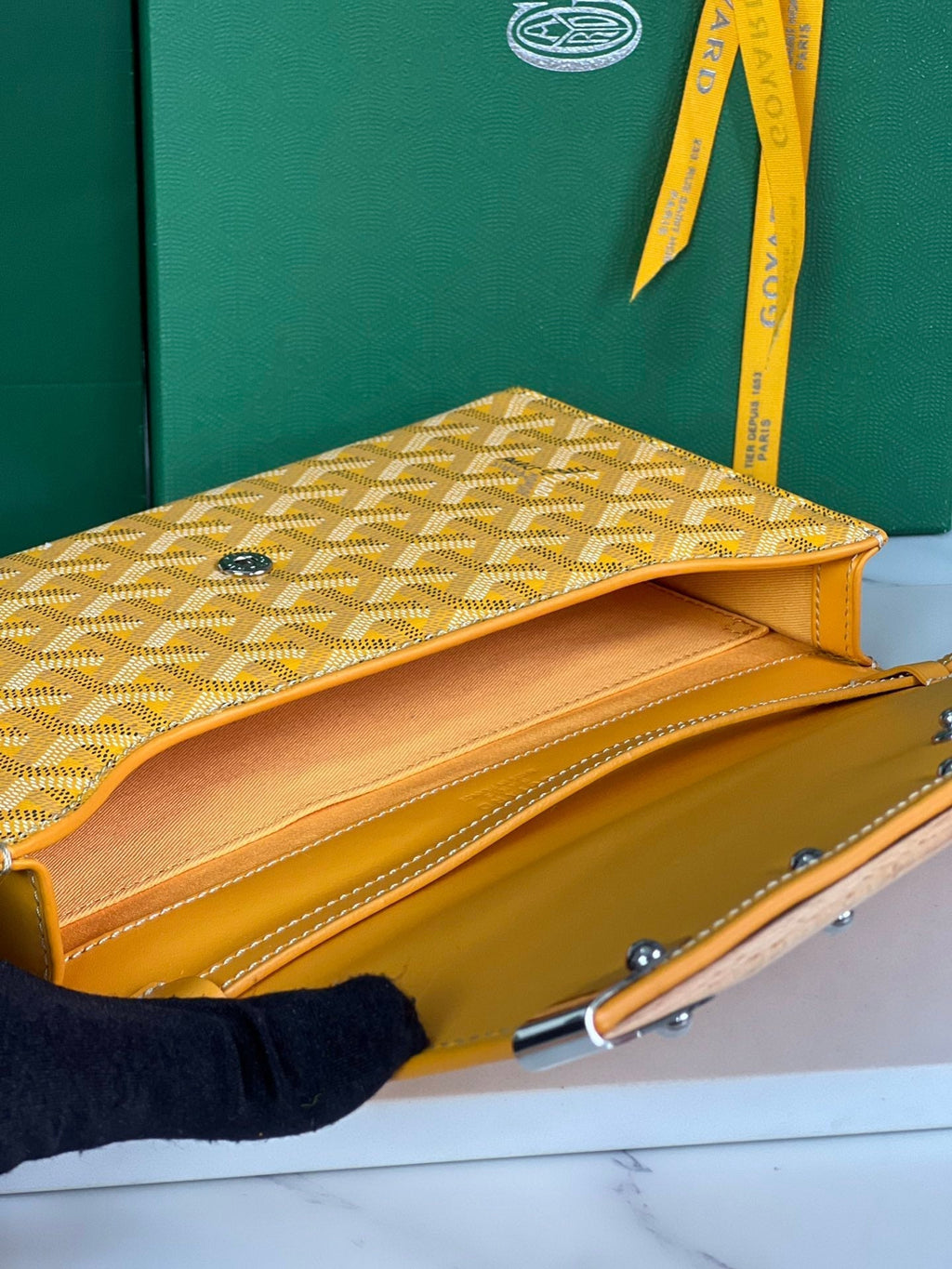 MONTE-CARLO PM CLUTCH 25 IN YELLOW GOYARDINE CANVAS
