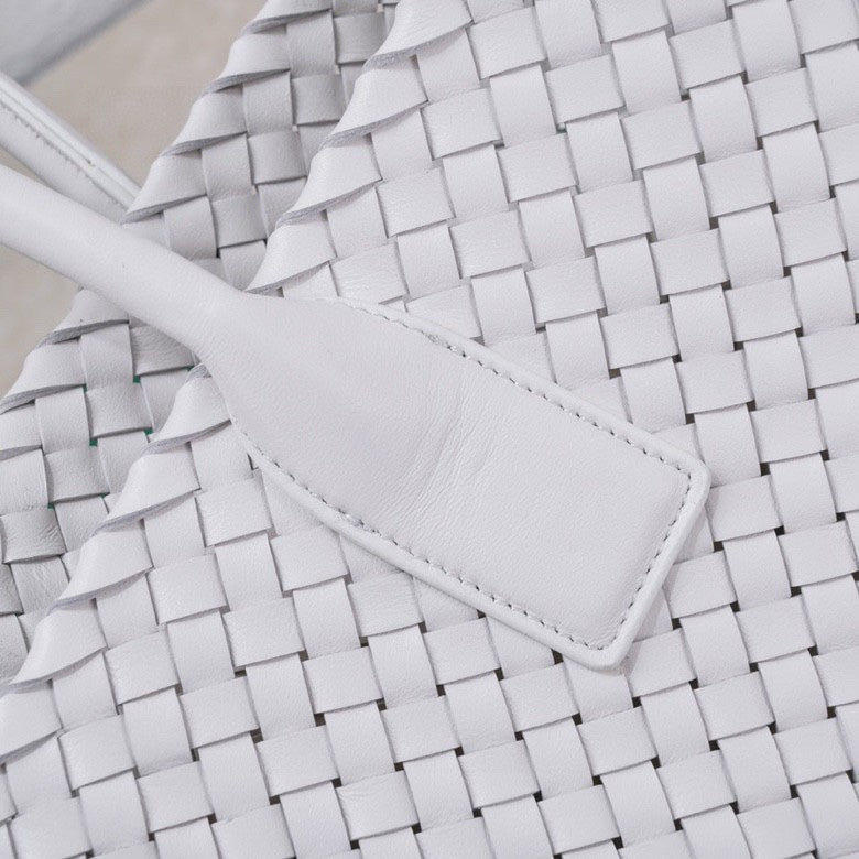 Large Cabat 45cm White Lambskin Ghw