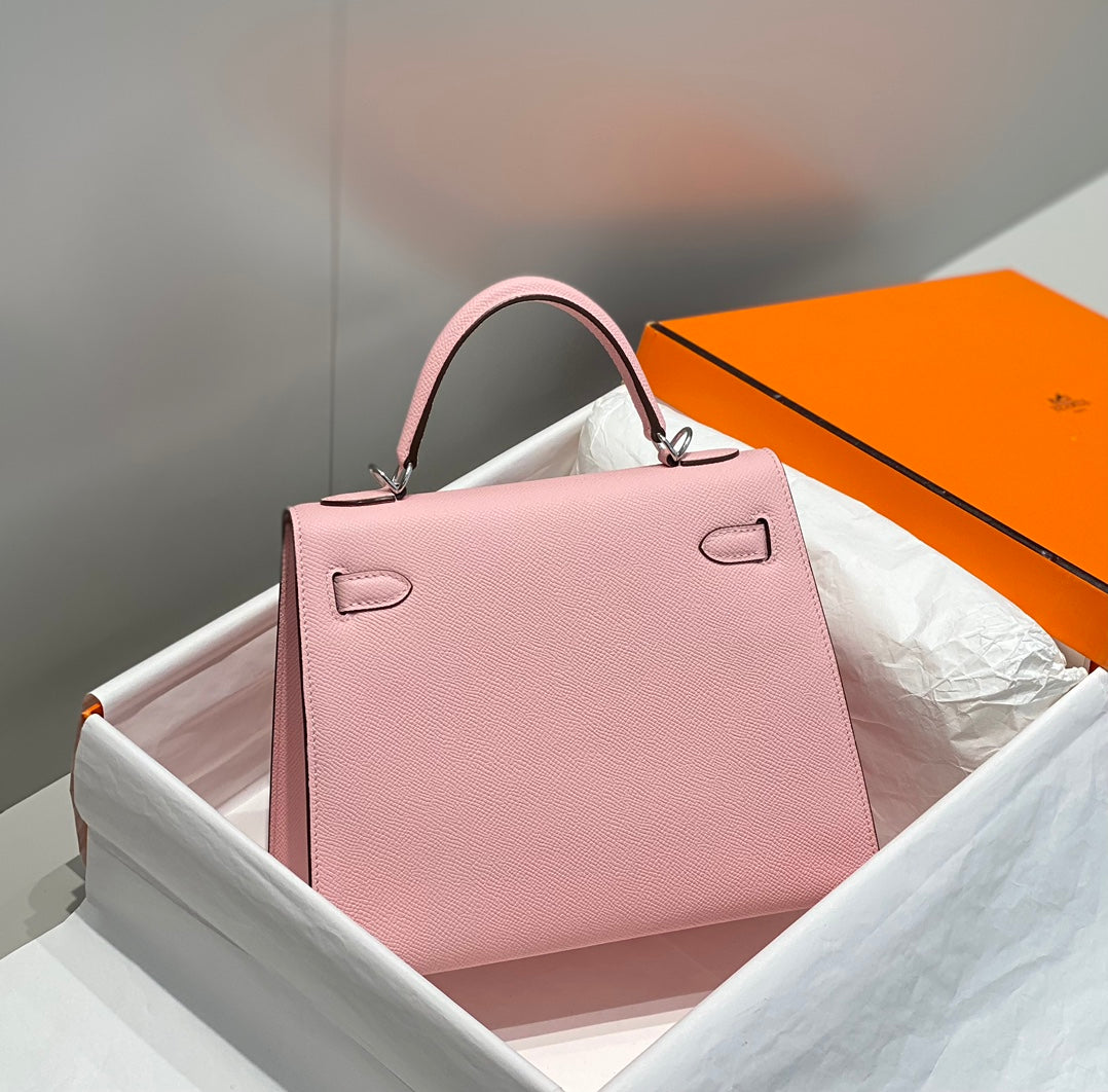 KELLY 25CM IN ROSE SAKURA SWIFT CALFSKIN SILVER HARDWARE