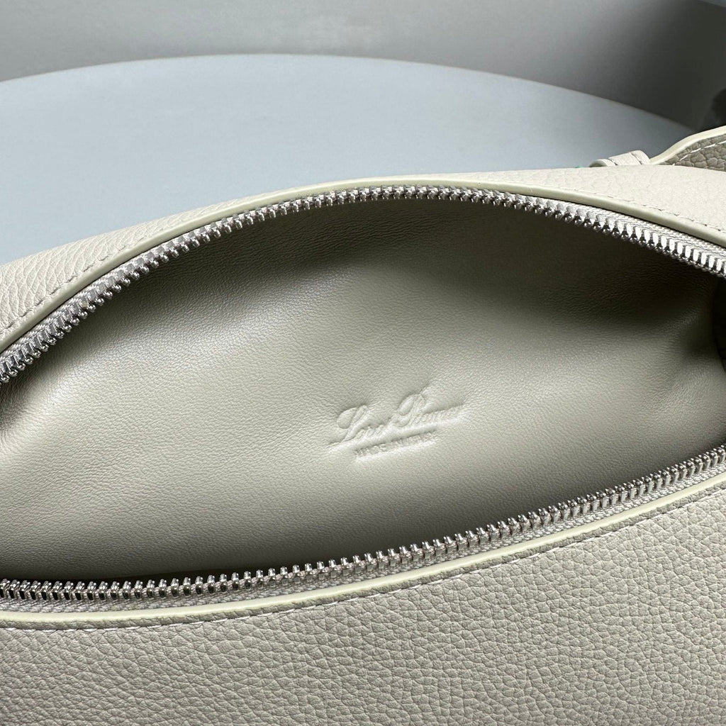 Extra Pocket L19 Whisper White Cowhide Shw