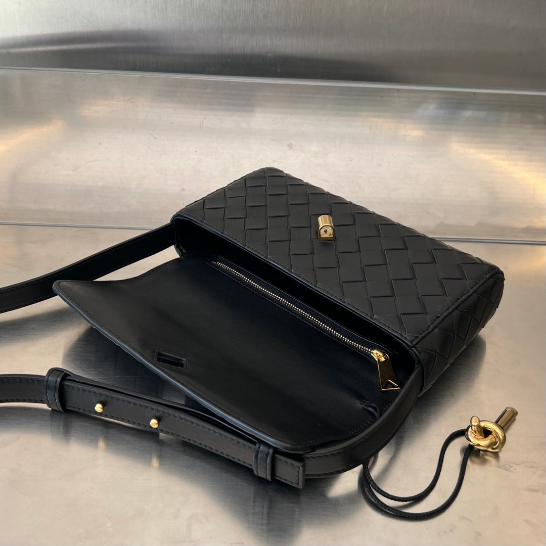 ANDIAMO 21 IN BLACK LAMBSKIN