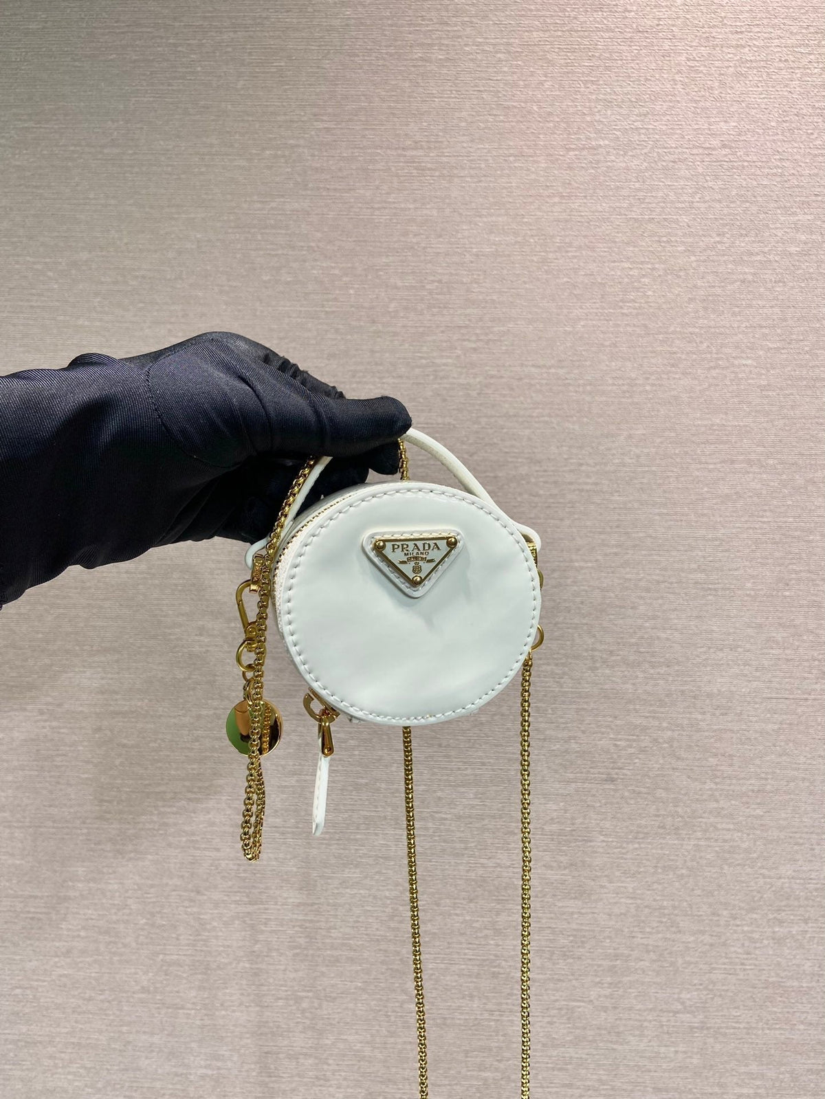 MINI ROUND BAG 8 IN WHITE GLOSSY CALFSKIN GOLD HARDWARE