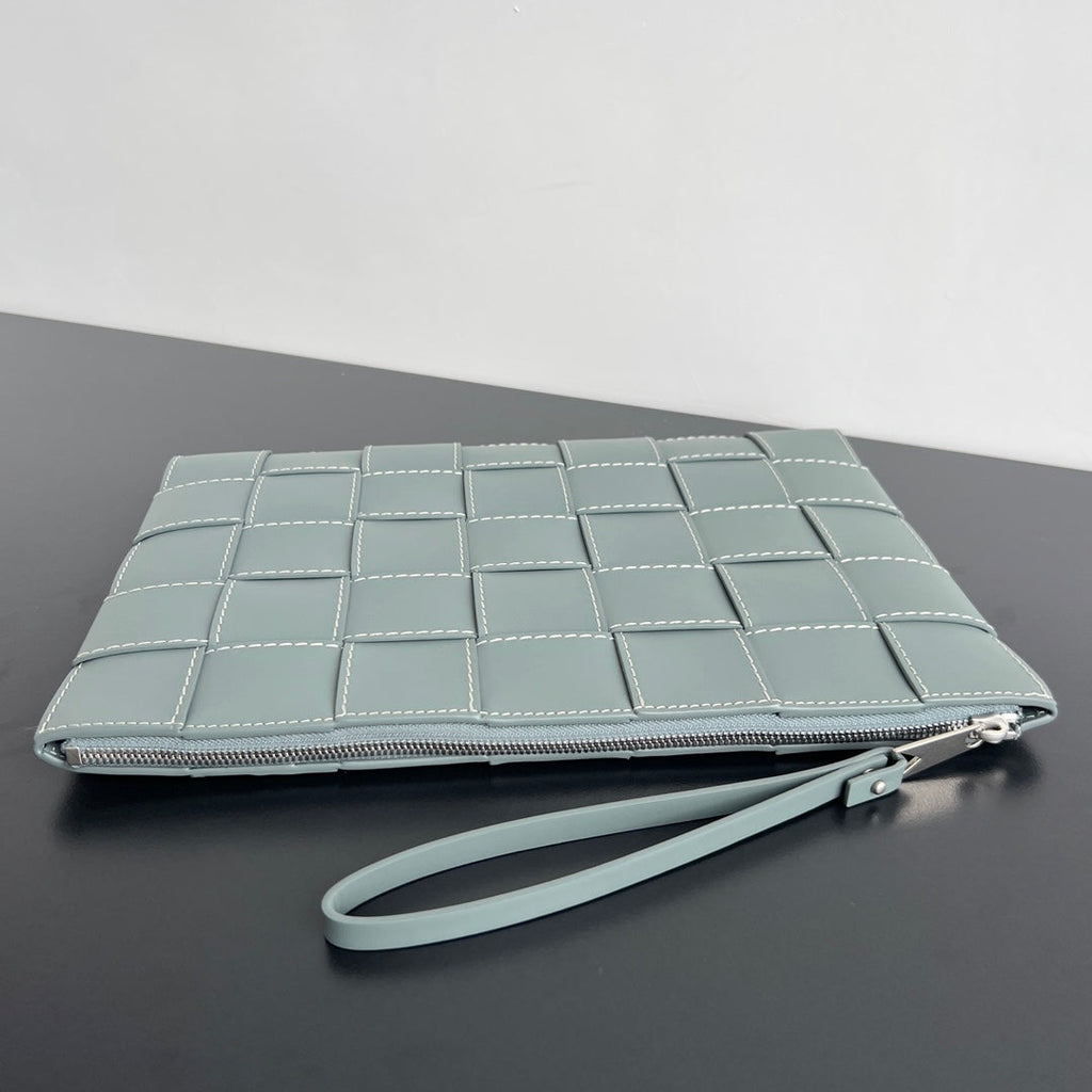 LARGE CASSETTE POUCH 35 IN GUNSMOKE CALFSKIN