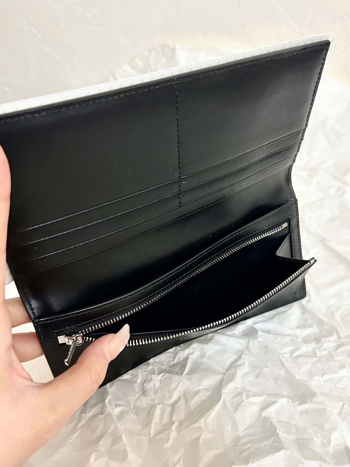 PASSPORT HOLDER 21 IN BLACK CALFSKIN