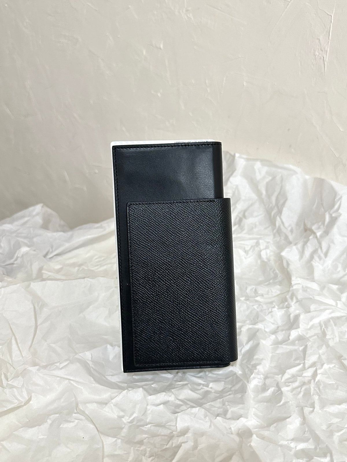 PASSPORT HOLDER 21 IN BLACK CALFSKIN