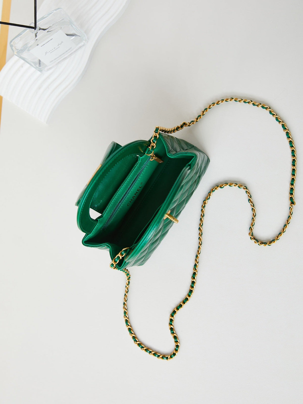 CC KELLY MINI 19 SHOPPING BAG IN GREEN FOREST CALFSKIN