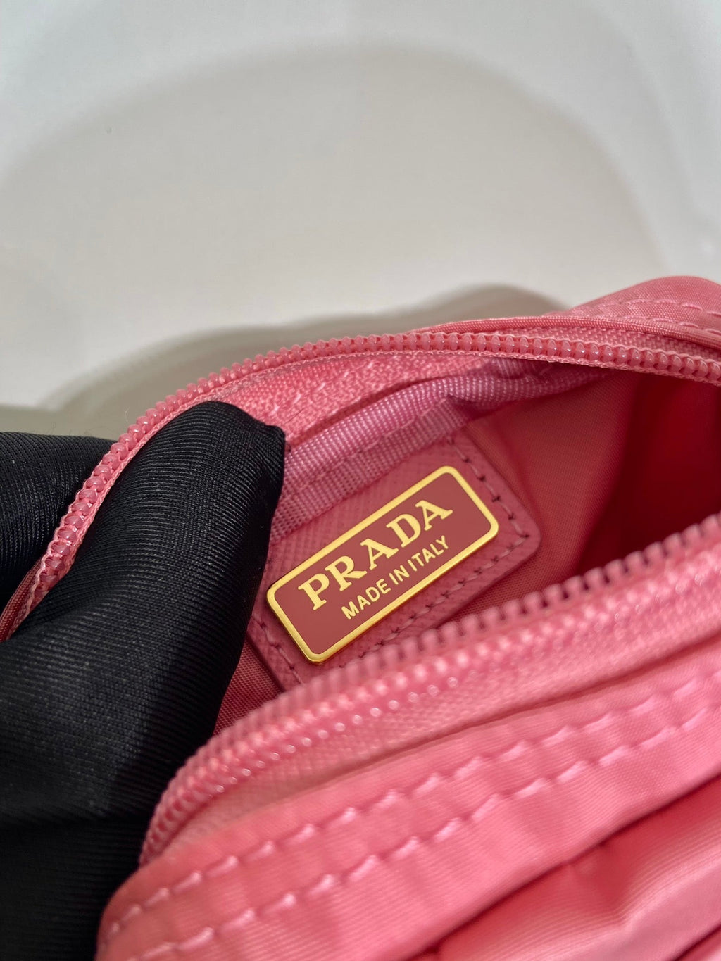 CLUTCH 12 IN CANDY PINK RE-NYLON