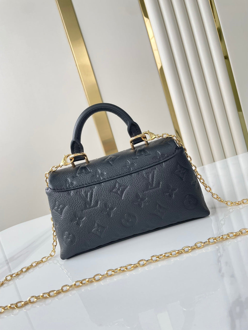 NANO MADELEINE 21 IN BLACK EMBOSSED CALFSKIN GOLD HARDWARE