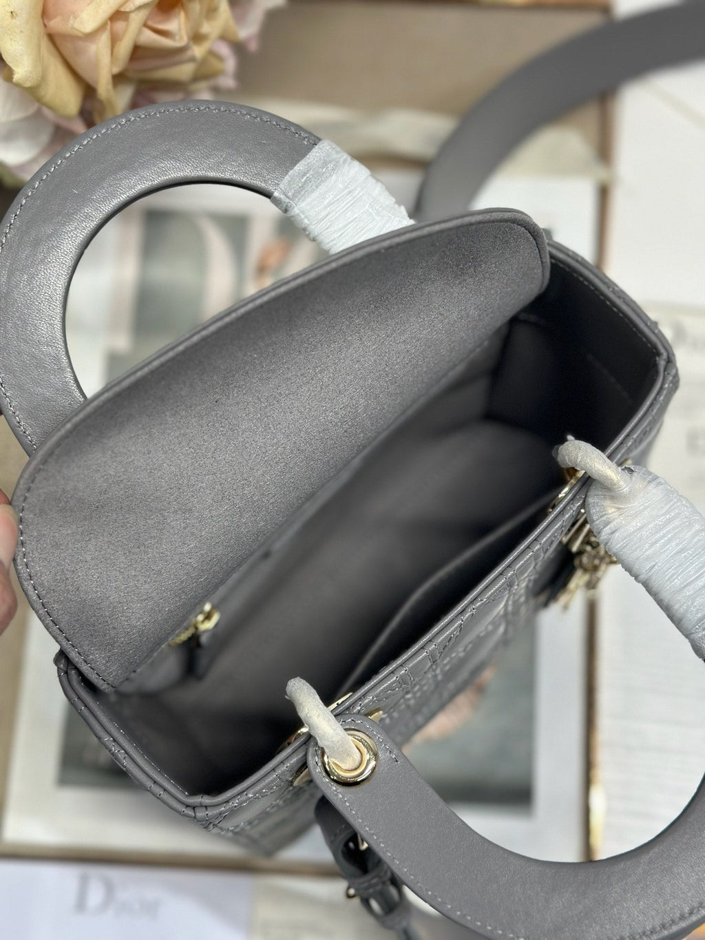 LADY SMALL BAG 20 IN GREY MACROCANNAGE LAMBSKIN GOLD HARDWARE