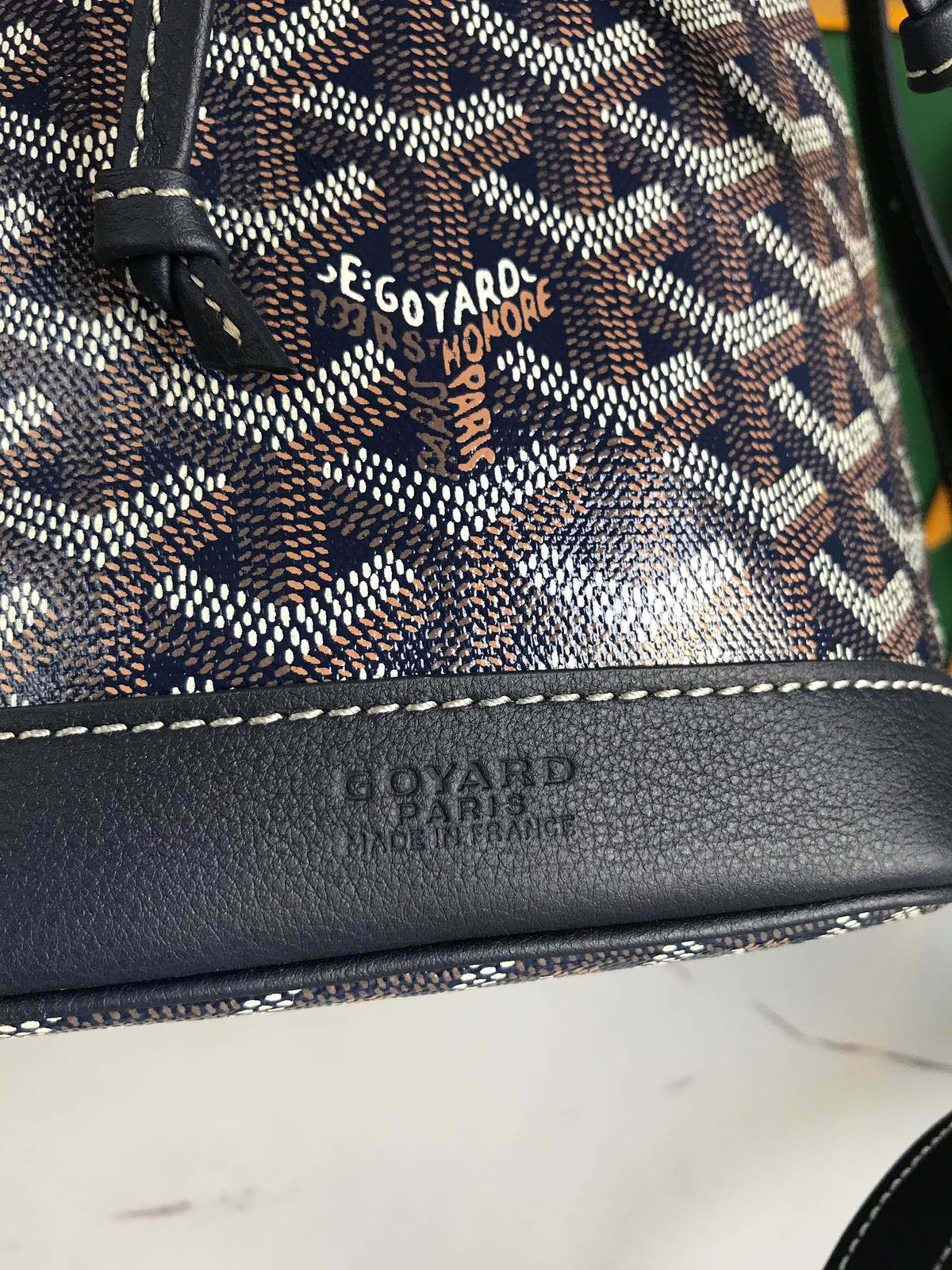PETIT FLOT BUCKET BAG 22 IN NAVY BLUE GOYARDINE CANVAS AND LAMBSKIN TRIM