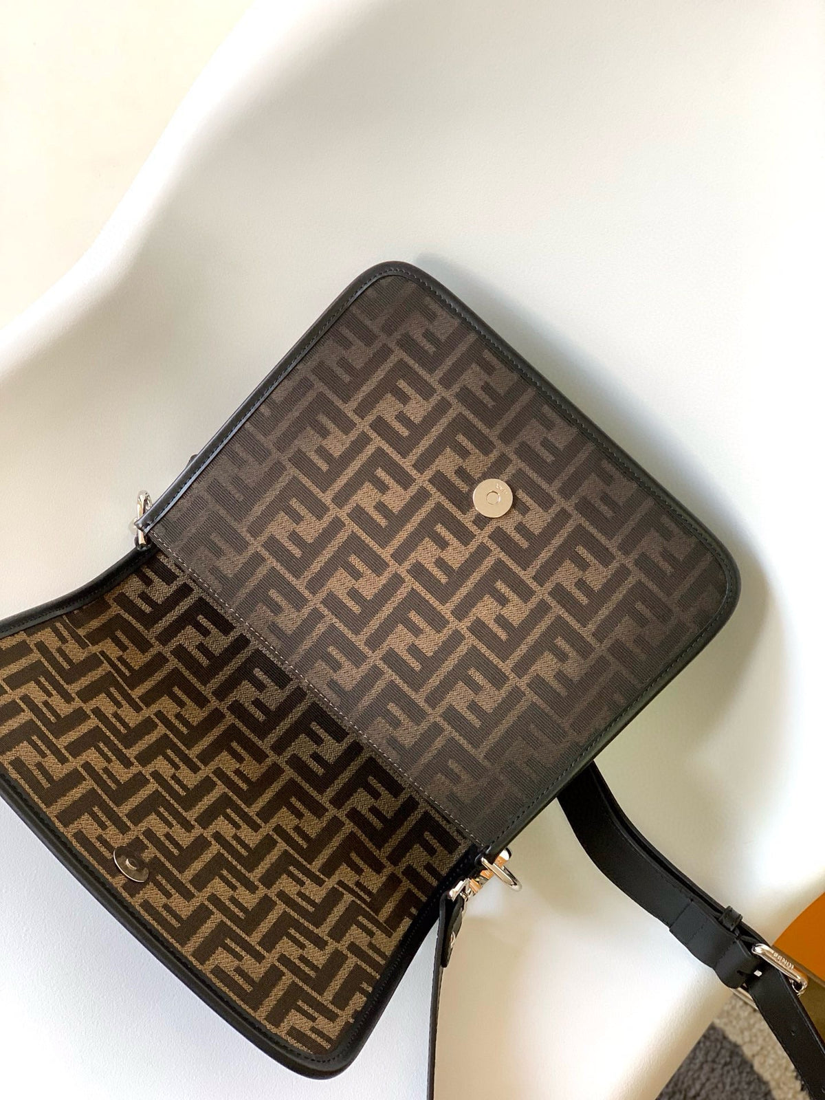 FEN MESSENGER BAG 20.5*7*24