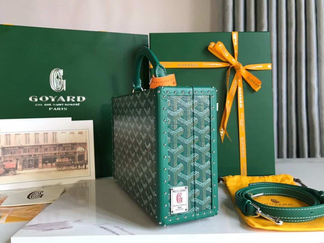 GOY Grand H√¥tel 24.5x7.5x17cm