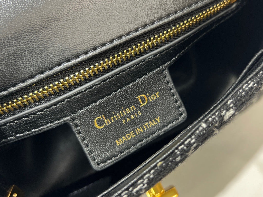 DIO Miss Caro Handbag (17.5cm)