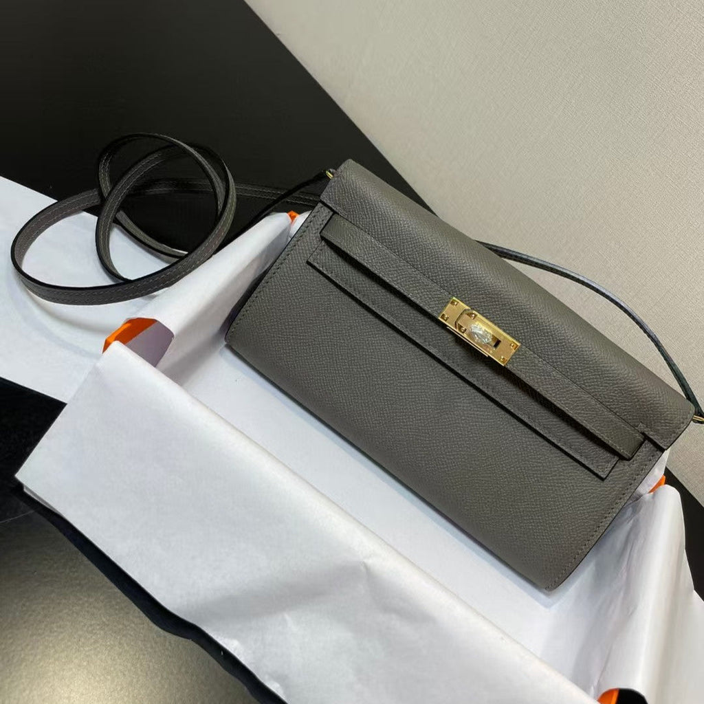KELLY CLASSIQUE TO GO WALLET EPSOM 20 IN GREY WITH GOLD HARDWARE