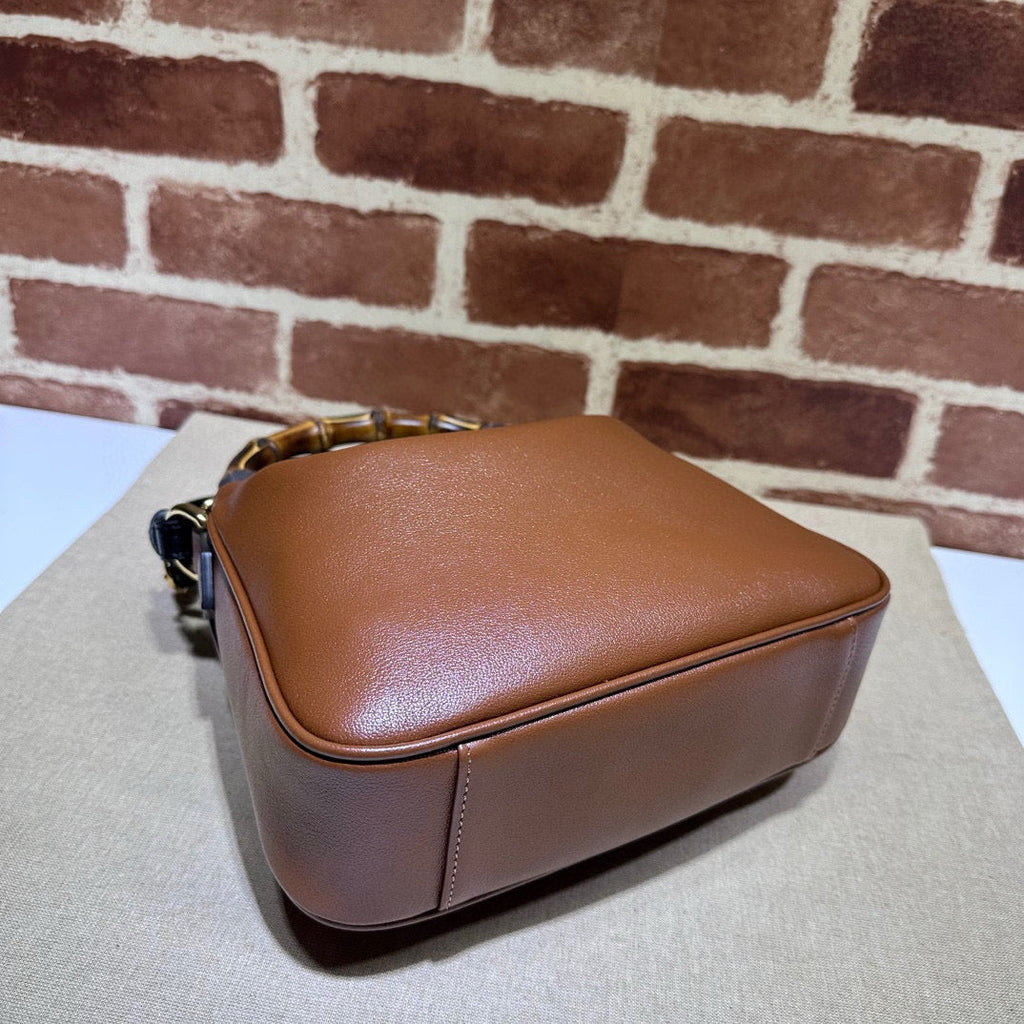 DIANA MINI BAG 24 WITH WEB IN WINE RED LACQUER CALFSKIN BAMBOO HANDLE