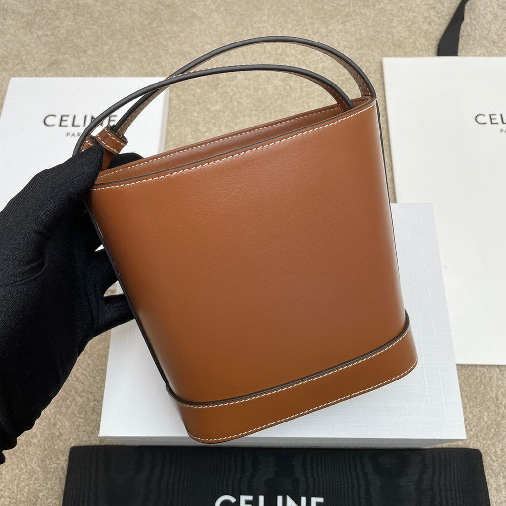 CEL Triomphe Bucket