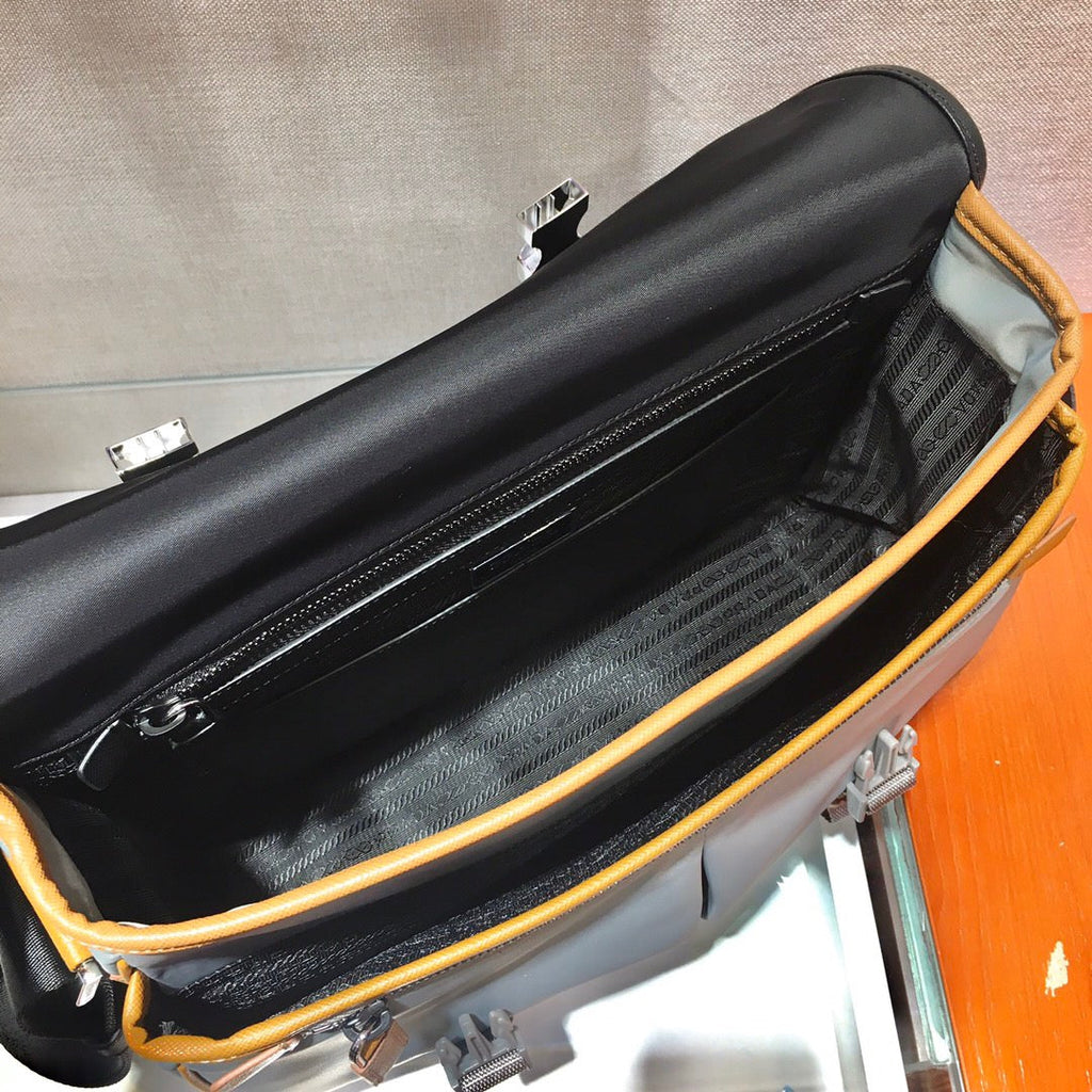 PRA Messenger Bag