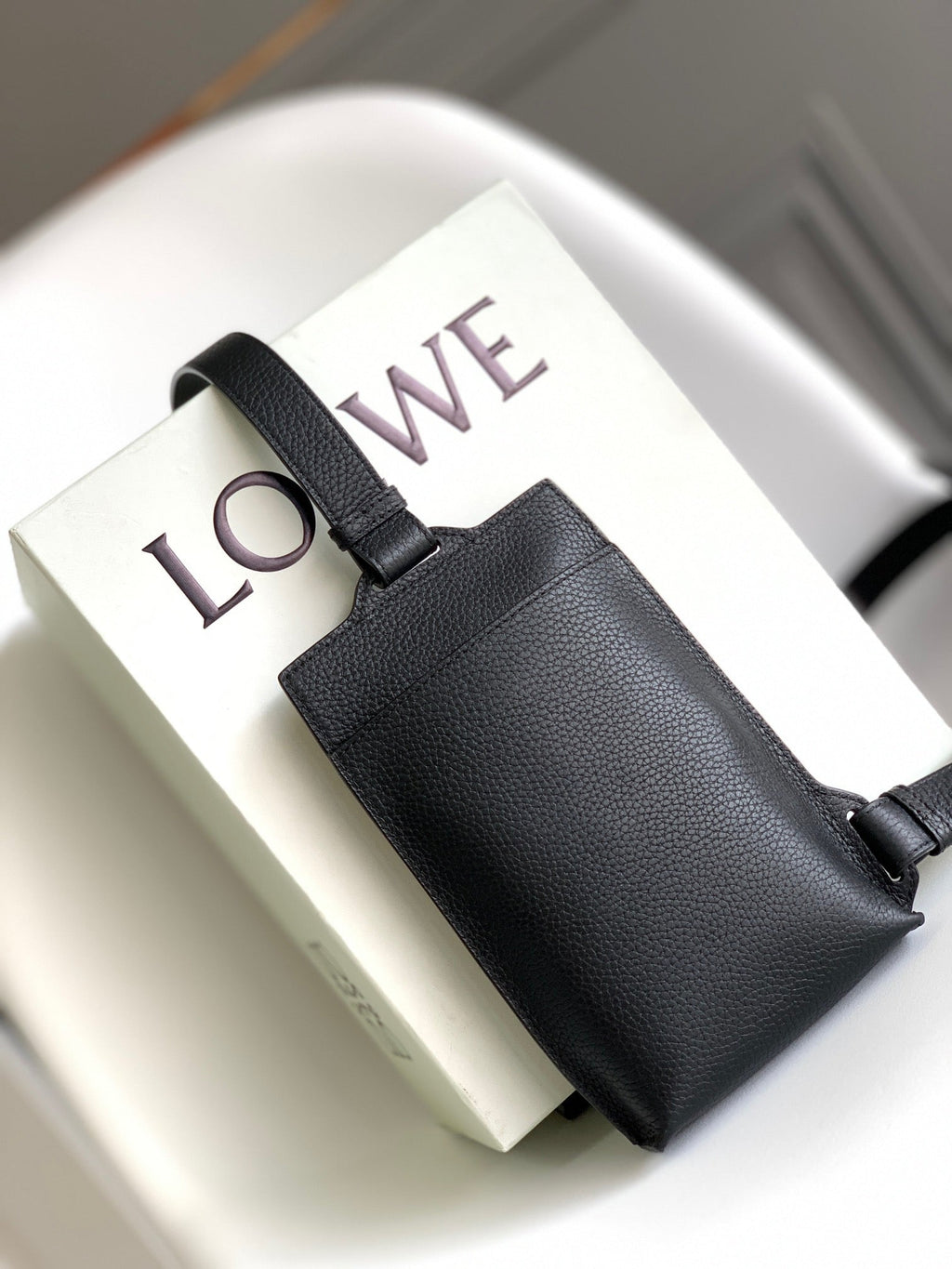 LO Sling Bag