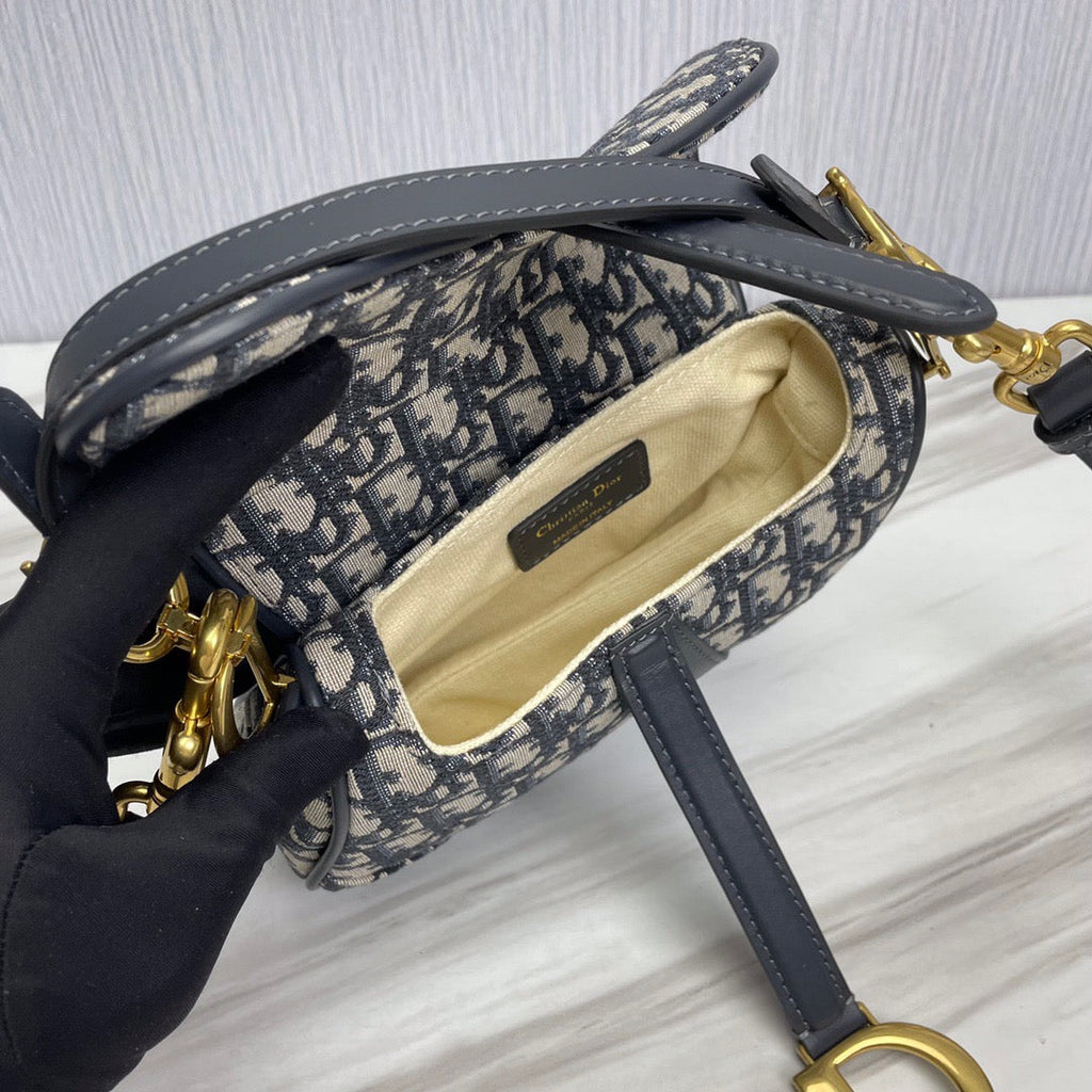 DIO Saddle