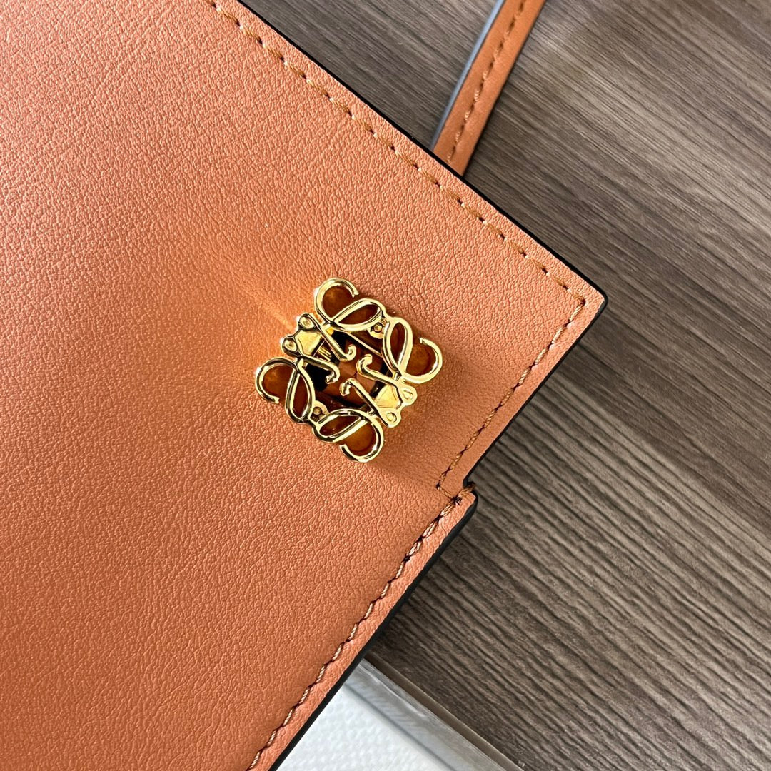 LO Sling Bag
