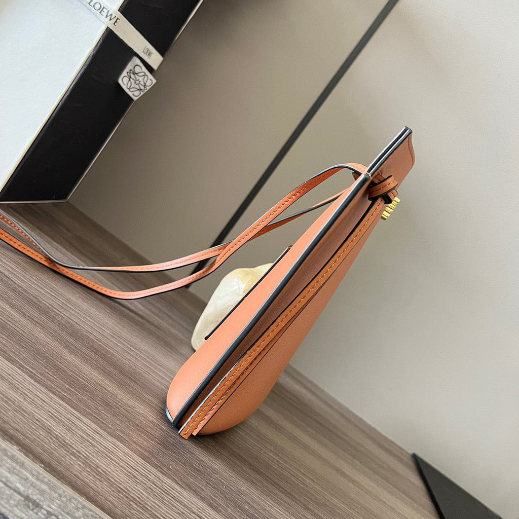 LO Sling Bag