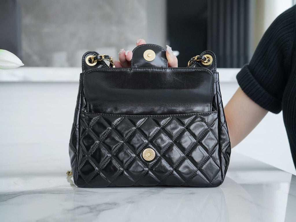 CHA 23C Hobo Bag