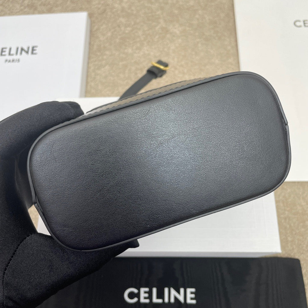 CEL Triomphe Bucket