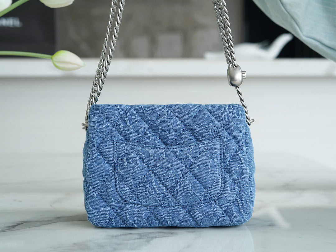 CHA 23P Denim Hobo