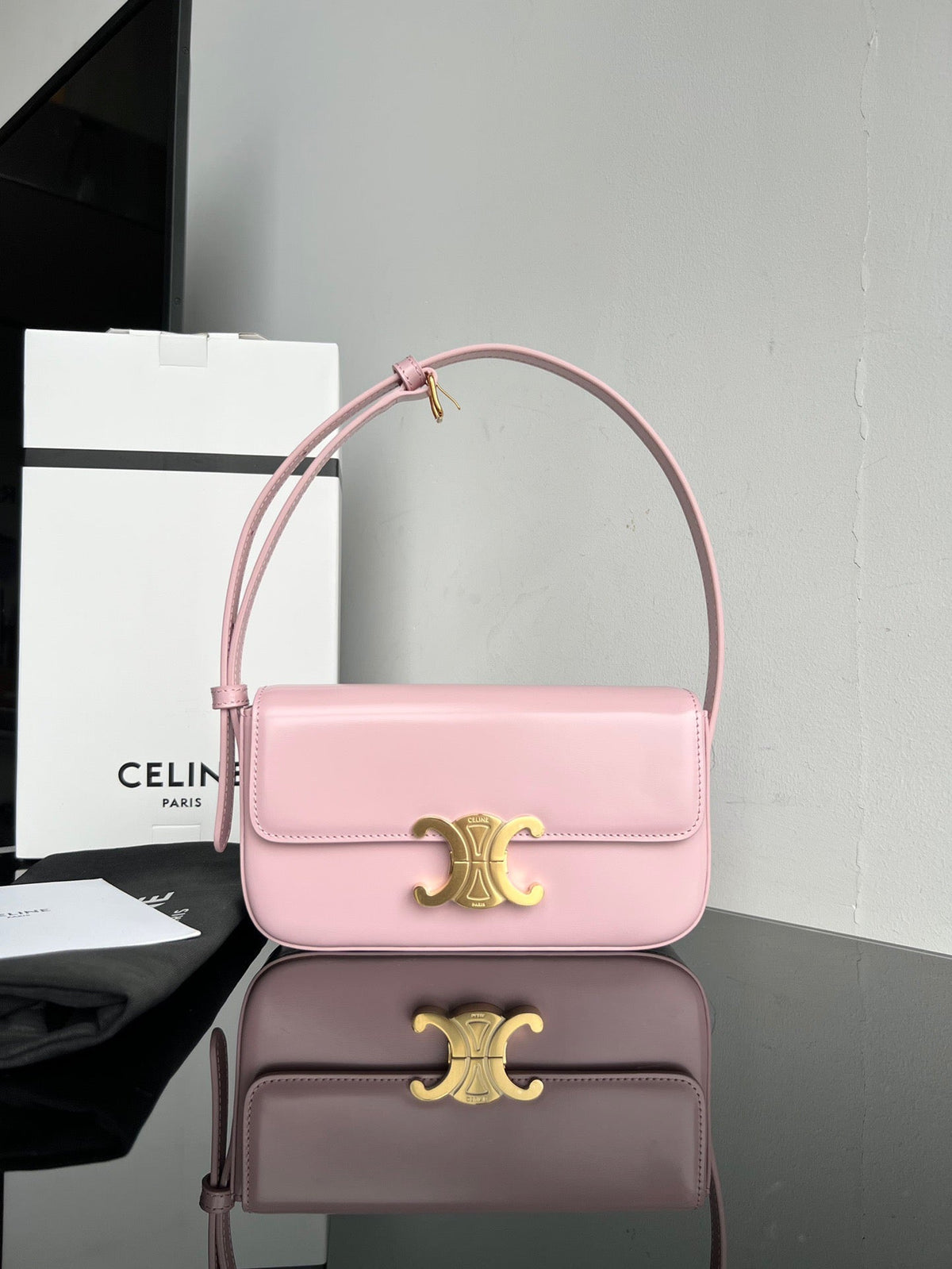 CEL Triomphe Hobo