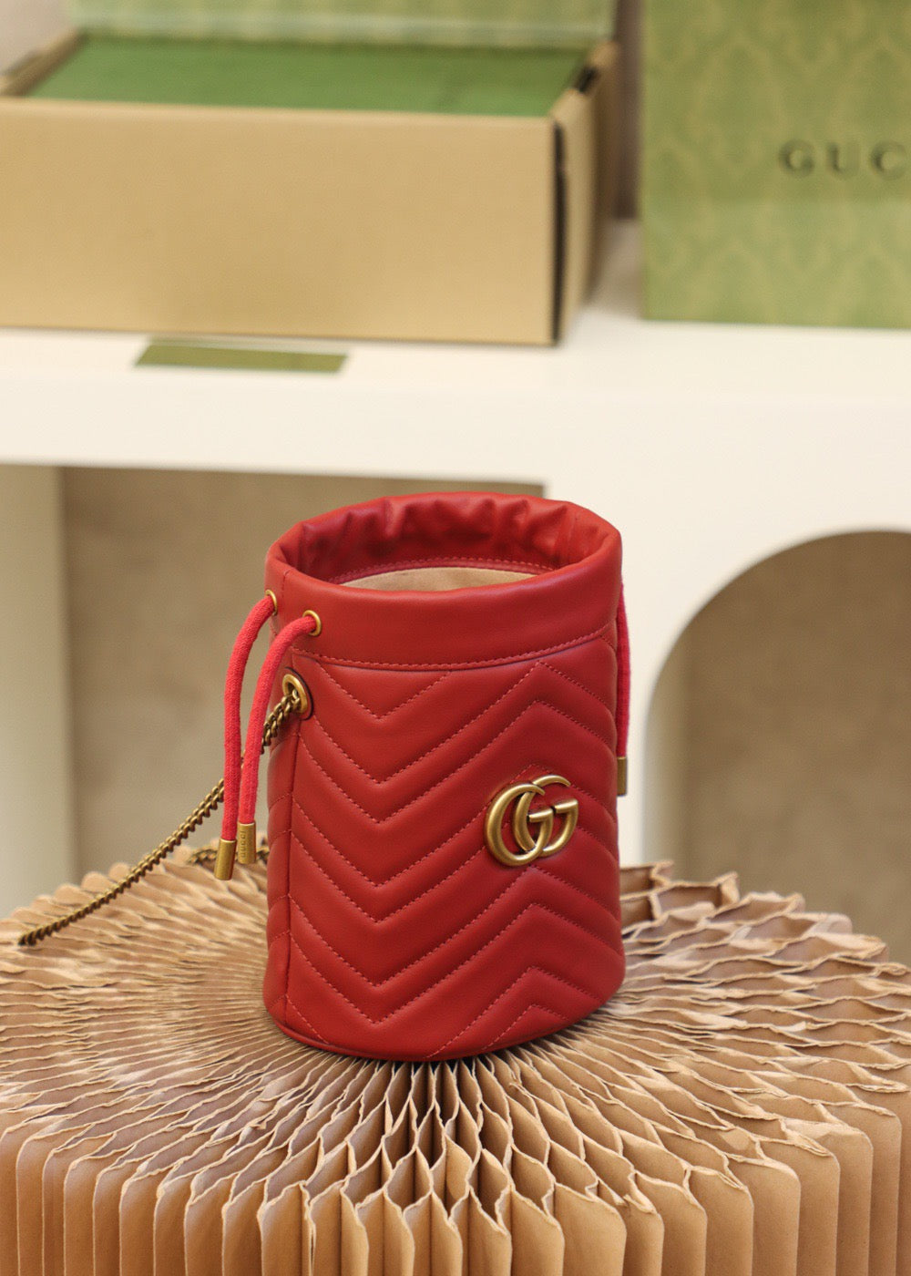 GUC Marmont Bucket