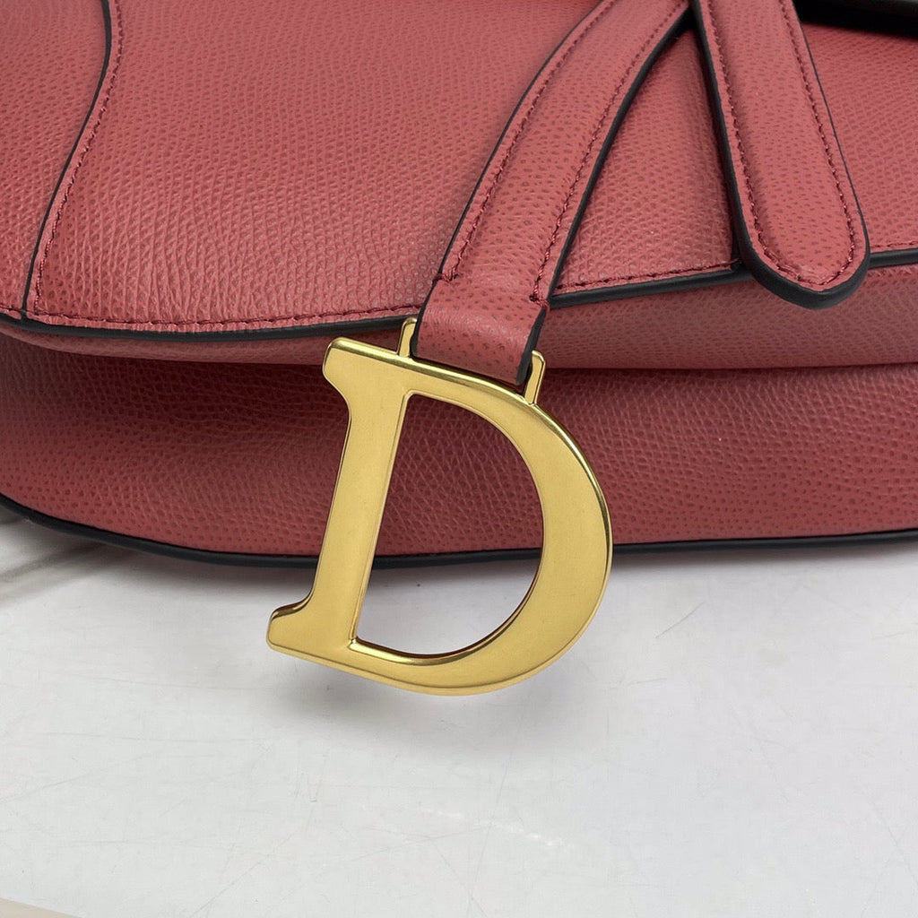 DIO Saddle