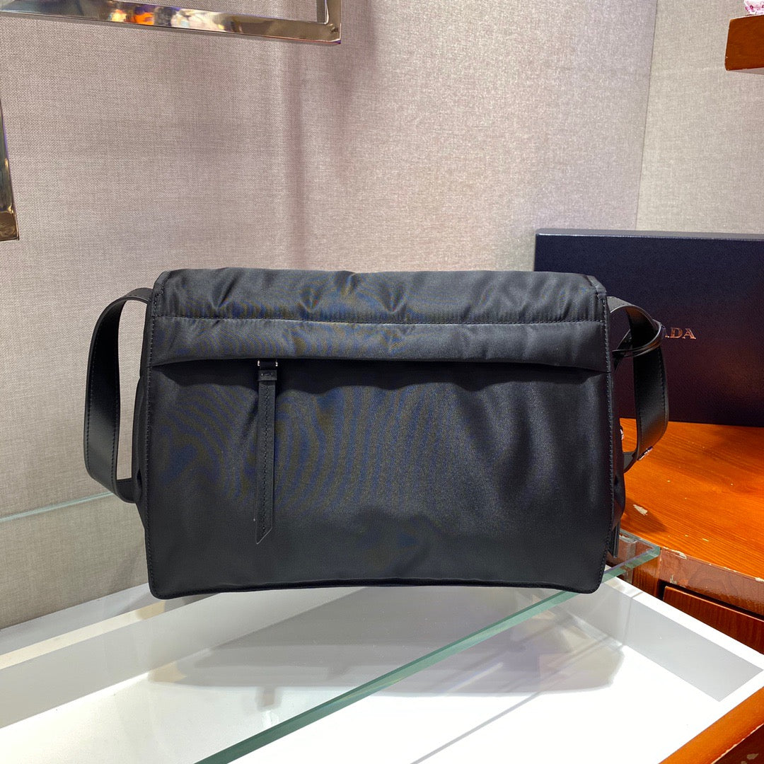 PRA Messenger Bag