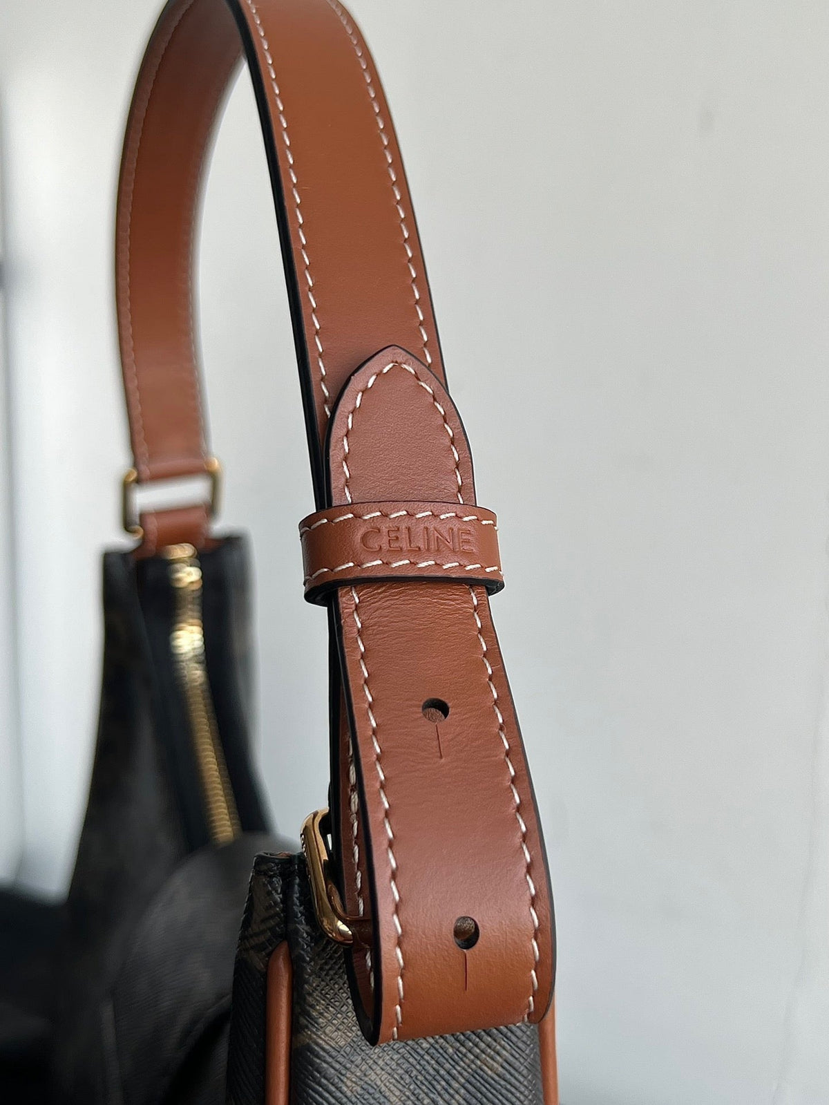 CEL Triomphe Hobo