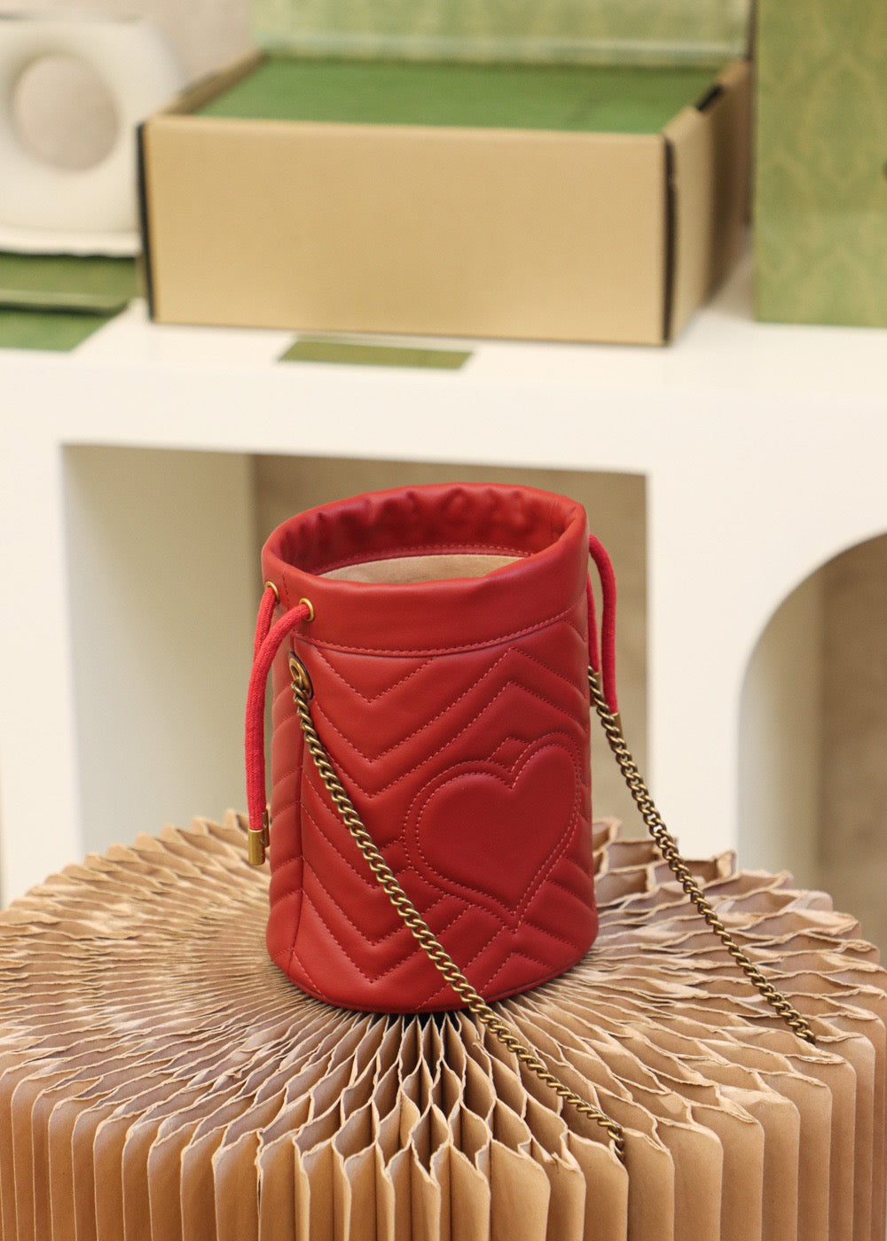 GUC Marmont Bucket